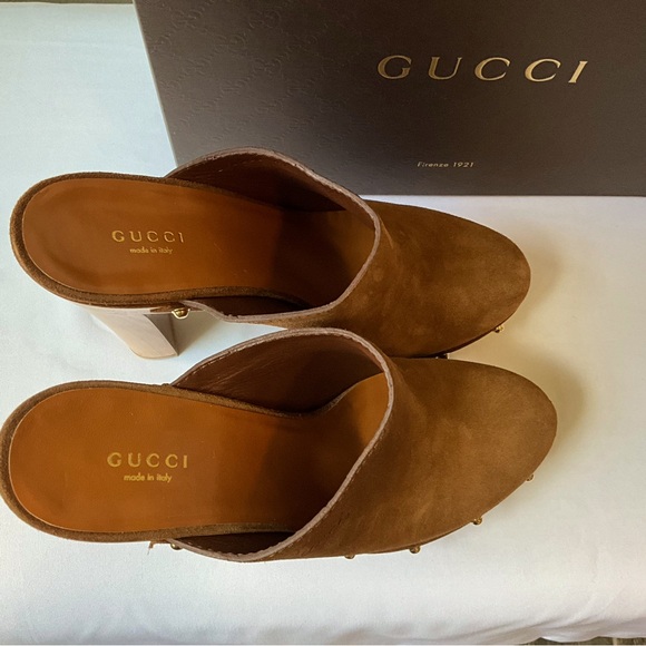 Gucci Suede Clogs - Picture 4 of 10